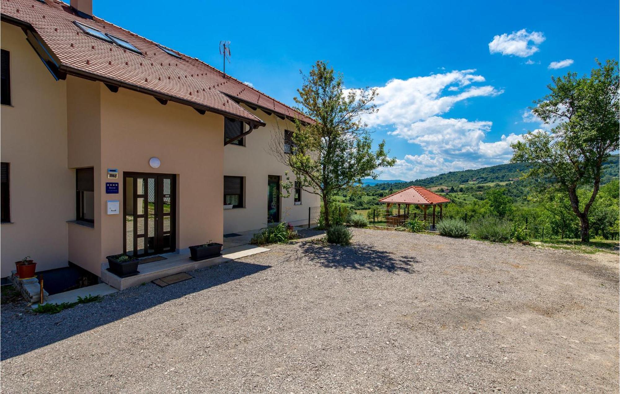 1 Bedroom Beautiful Apartment In Rakovica Εξωτερικό φωτογραφία