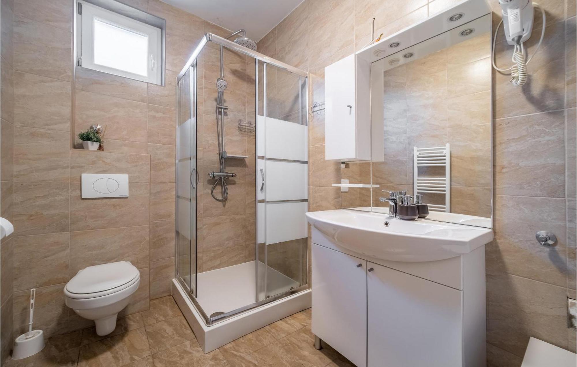 1 Bedroom Beautiful Apartment In Rakovica Εξωτερικό φωτογραφία